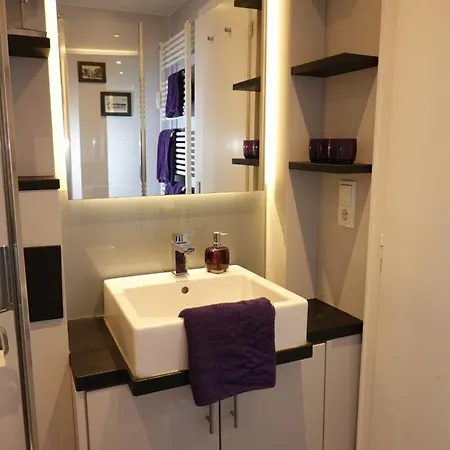 Gmelinstrasse 8 Auszeit *